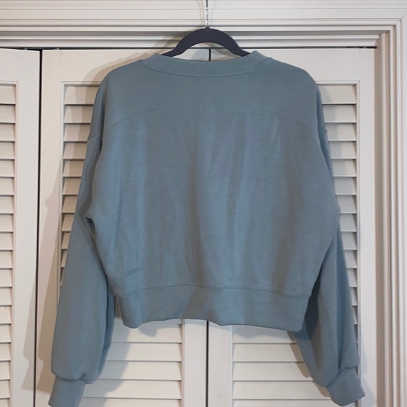 Lululemon Softstreme Perfectly Oversized Cropped Crew - Picture 2 of 5